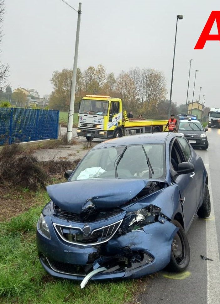 Villanova d’Asti: due ricoverati dopo un frontale nei pressi dell’acquedotto