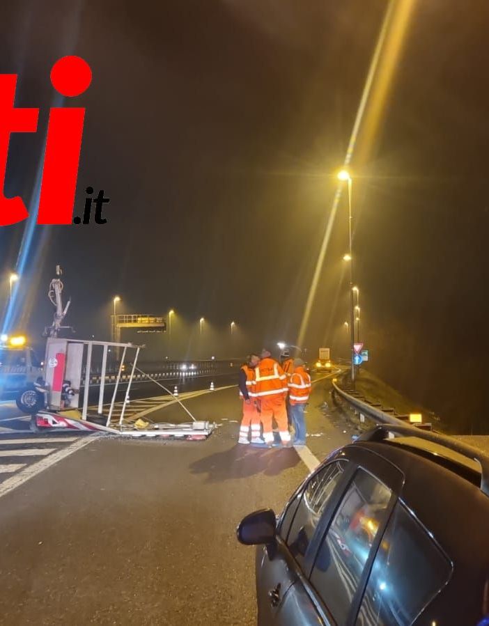 Alcune immagini relative l'incidente verificatosi in serata sul tratto astigiano dell'A21