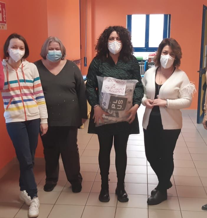 Consegna alla primaria