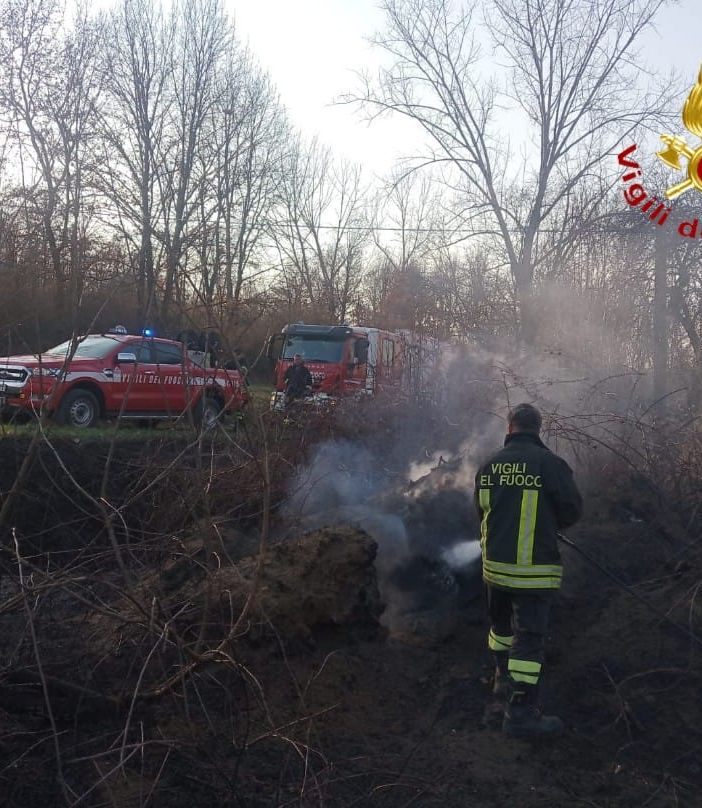 Altri incendi sterpaglie oggi nell'Astigiano. L'ultimo a San Paolo Solbrito