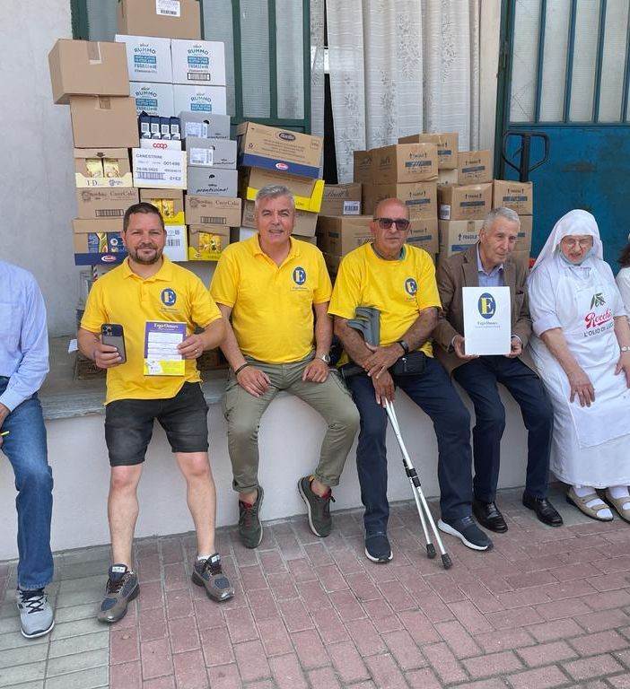 &quot;La città del Sole&quot; ha donato 5 quintali di generi alimentari alla Mensa Sociale