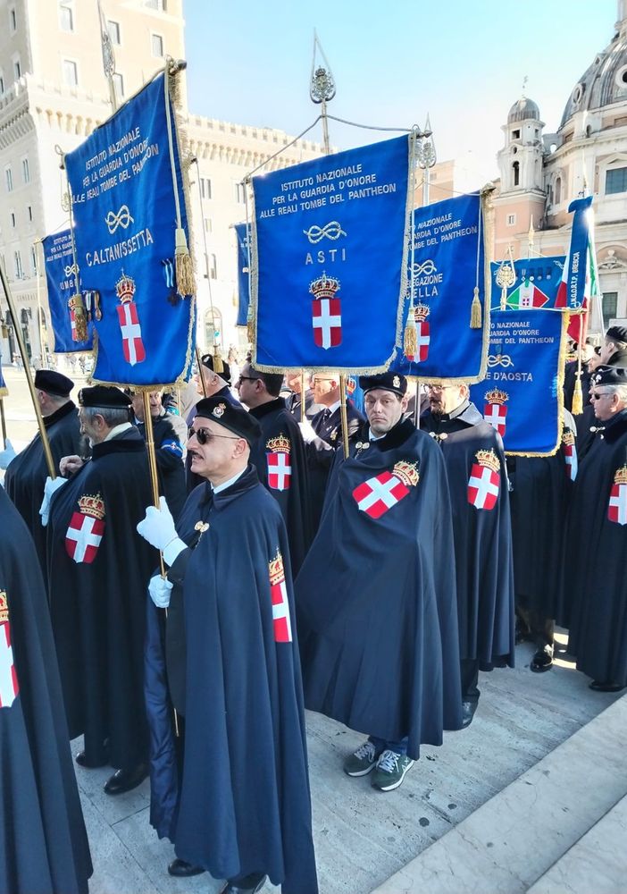 La Delegazione di Asti delle Guardie d’Onore alle Reali Tombe al Pantheon presente per il 145° anniversario della Fondazione dell’Istituto