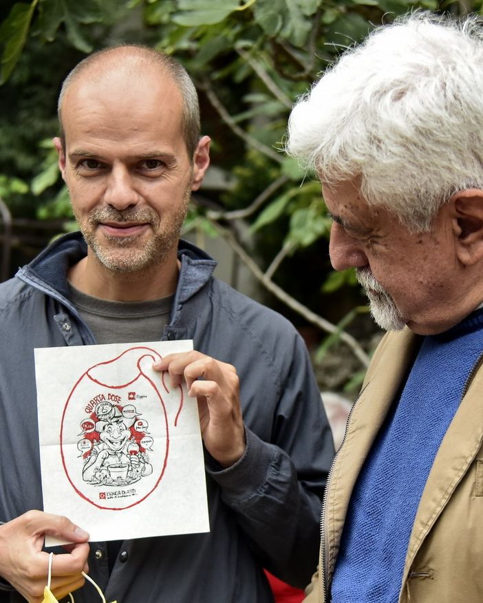 Sarà Sergio Ponchione l’autore del Bavagliolone 2020 del Bagna Cauda Day, con lo slogan “Quarta dose”