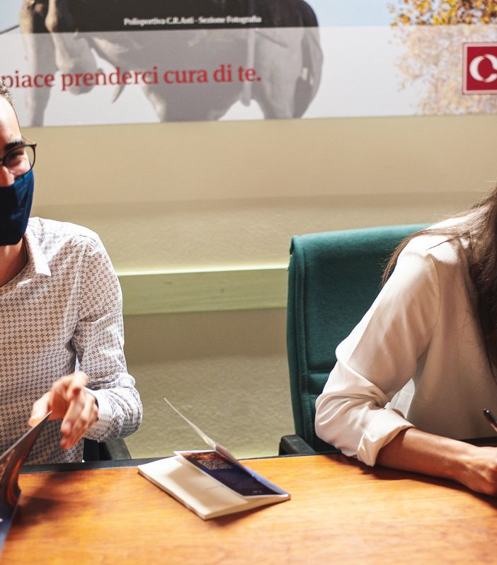 Un'immagine della presentazione del libro &quot;Fianco a fianco&quot; all'Università di Asti