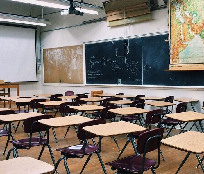 Un PON per ripartire. L'IC di Villanova tra inglese, teatro e digitale