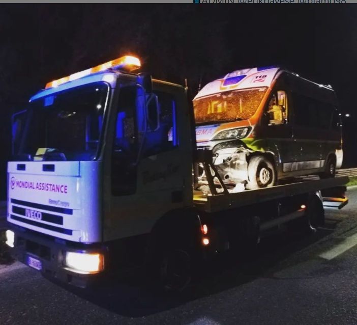 La Croce Verde di Mombercelli chiede aiuto per riportare in strada l'ambulanza danneggiata dai cinghiali