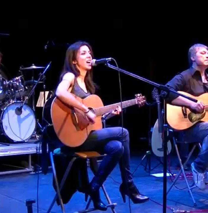 Gli Amemanera in concerto a Costigliole d'Asti sabato 24 luglio alle 21 nel parco del Castello