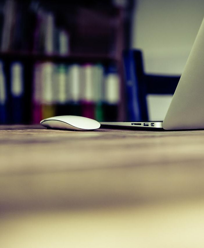 Il livello di analfabetismo digitale tra le persone nel nostro Paese è alto,: come istruirle a usare le nuove tecnologie?