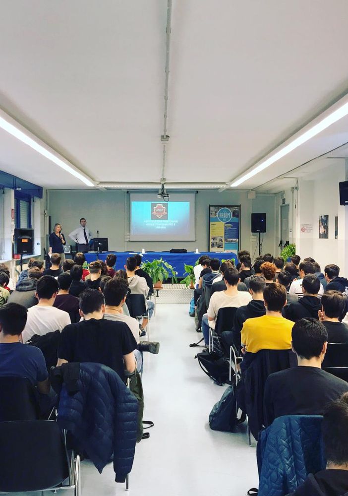 All'Istituto Artom di Asti si parla di educazione alla cittadinanza digitale