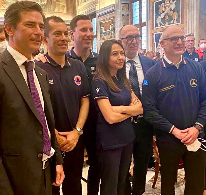 Protezione civile: Papa Francesco benedice i volontari dell'esercito della pace