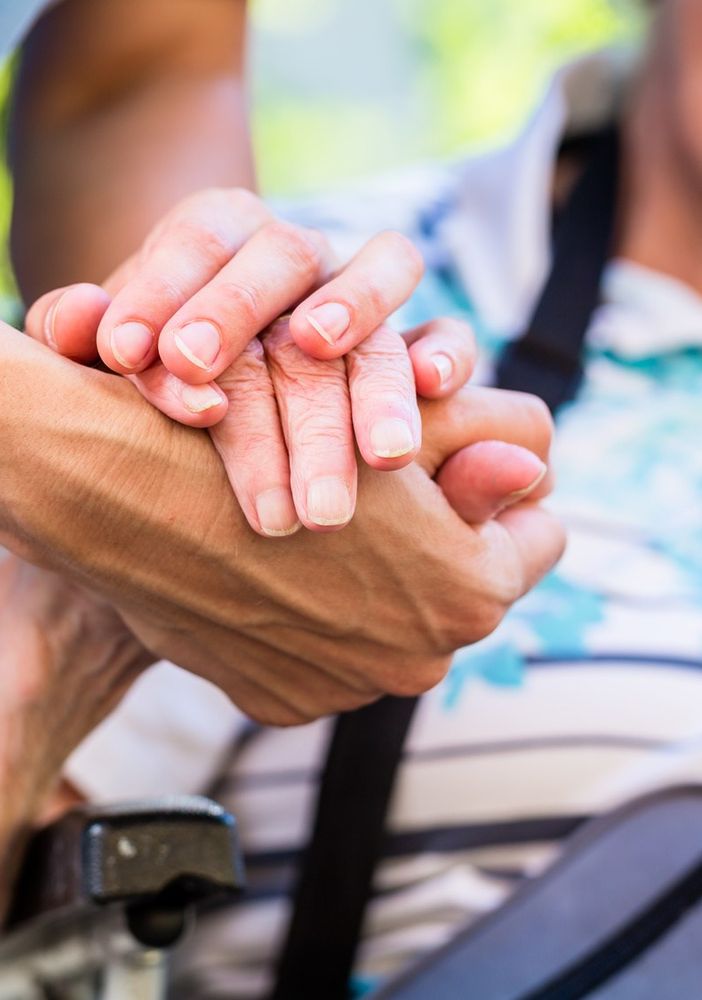 Familiari come volontari nelle RSA astigiane. &quot;Perché non sfruttare la disponibilità dei familiari volontari che sono già stati a contatto con il virus?&quot;