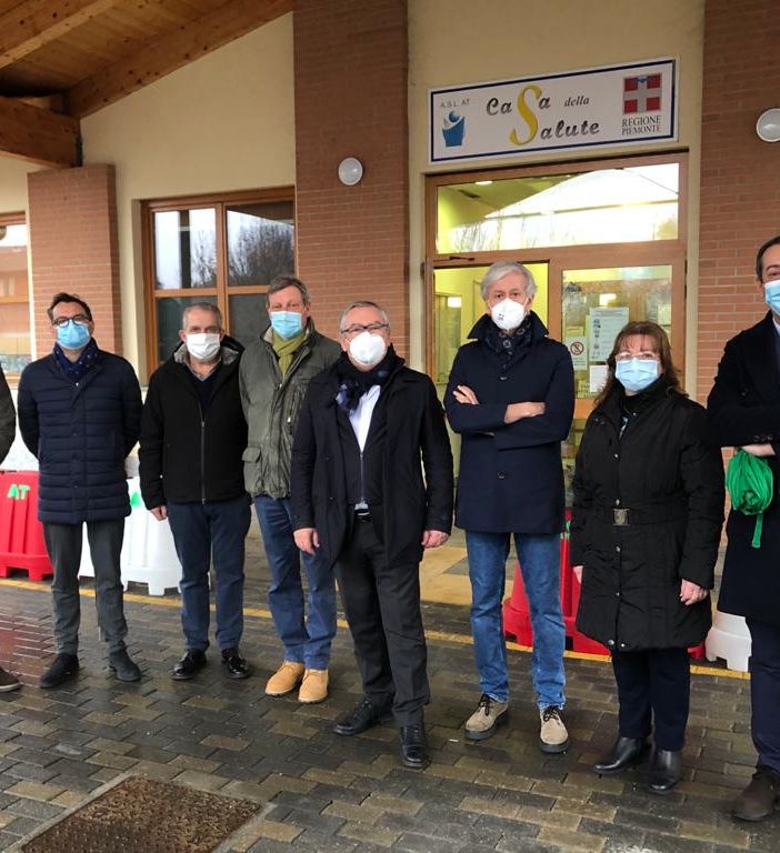 Direttore generale Asl AT Flavio Boraso con i sindaci dell'area canellese