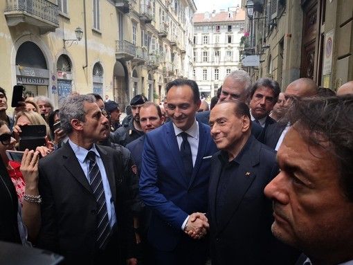 Silvio Berlusconi con Alberto Cirio in visita a Torino