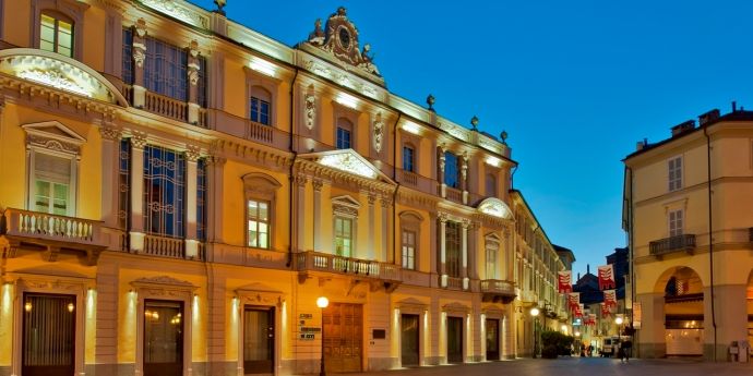 Banca di Asti e Fondazione invitano a visitare la sede di piazza Libertà e Palazzo Mazzetti