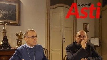 Don Dino Barberis (a destra) con il vescovo Prastaro