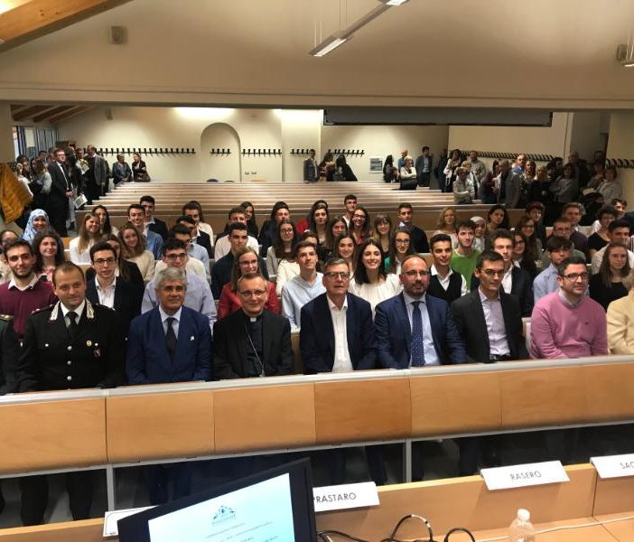 La cerimonia di consegna