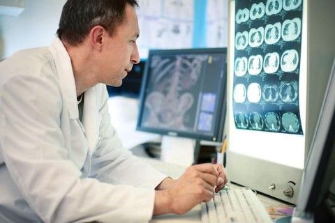 Regione Piemonte, 50 borse di studio in più per i medici specializzandi nel 2018-'19