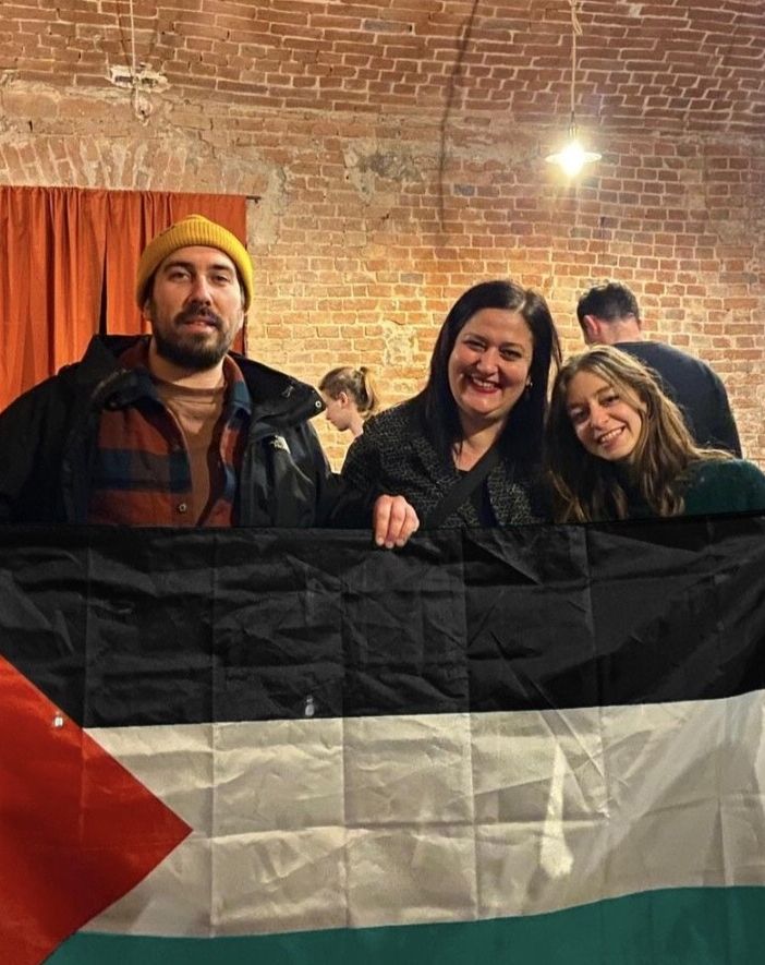 Mauro Bosia, capogruppo di Uniti si può, Carla Cocilova, disk dipartimento internazionale ARCI Toscana, e Claudia Rozzo, presidente di A Sinistra - Casa del Popolo