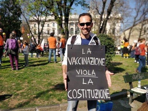 Immagine d'archivio di un manifestante anti vaccini