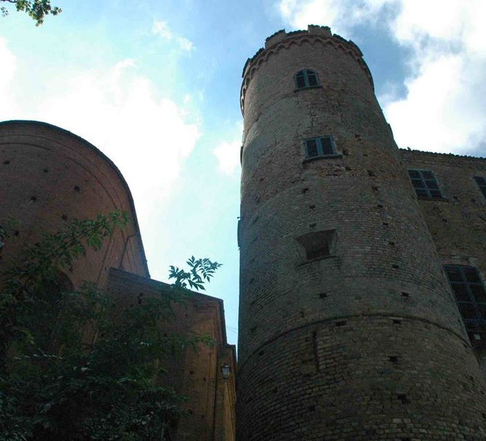 Foto tratta dal profilo facebook del Comune di Calosso