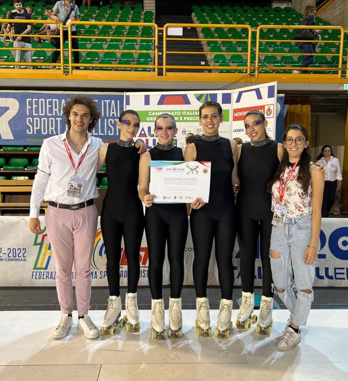 Buona performance della Blue Roller al campionato italiano Gruppi Spettacolo e sincronizzato 2022
