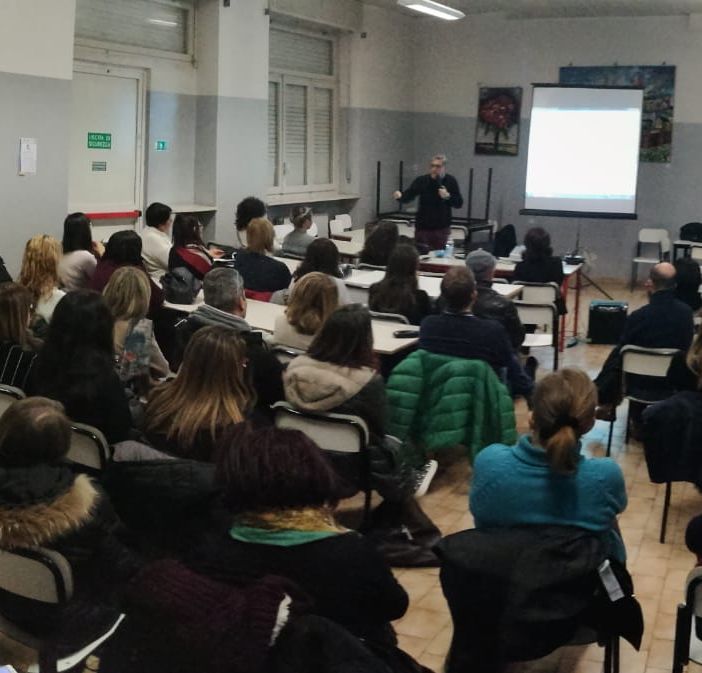 &quot;Lo sviluppo psicologico del bambino alla luce della teoria dell' attaccamento&quot;, nuovo appuntamento con il Cantiere Genitori dell'istituto comprensivo 3 di Asti