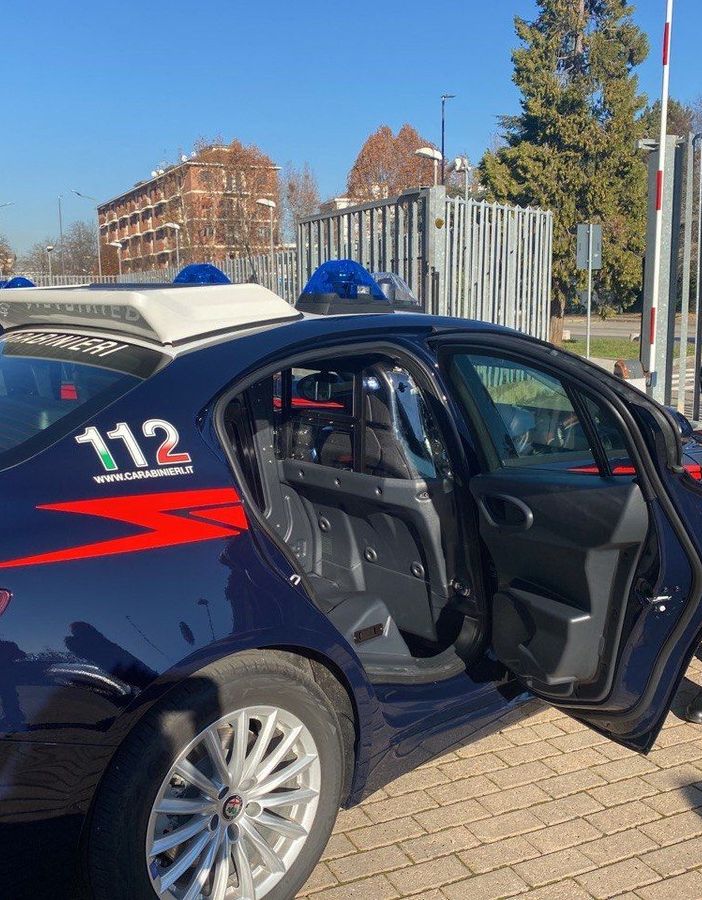 Rissa in corso Matteotti tra due cittadini senegalesi. Uno dei due, ubriaco, si denuda in strada
