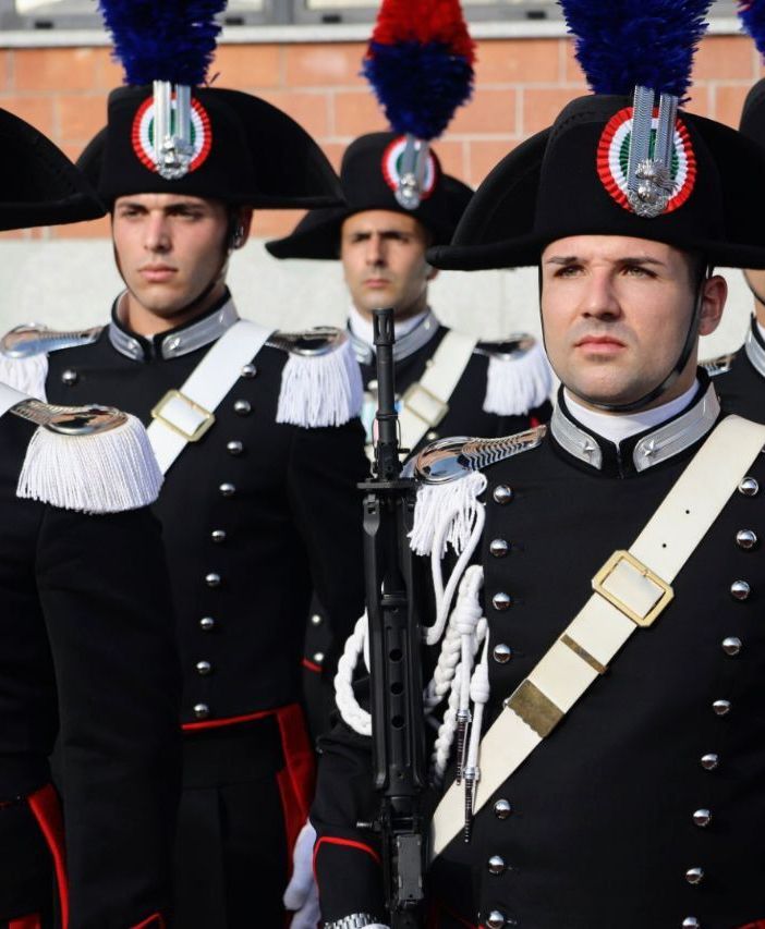 Alcuni carabinieri in forza al Comando astigiano ritratti, in occasione della Festa dell'Arma 2022, da Merfephoto - Efrem Zanchettin