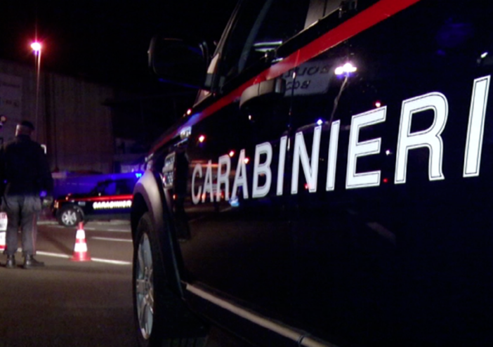 Rapinatore solitario armato di coltello ruba duemila euro alla Farmacia San Lazzaro di Asti