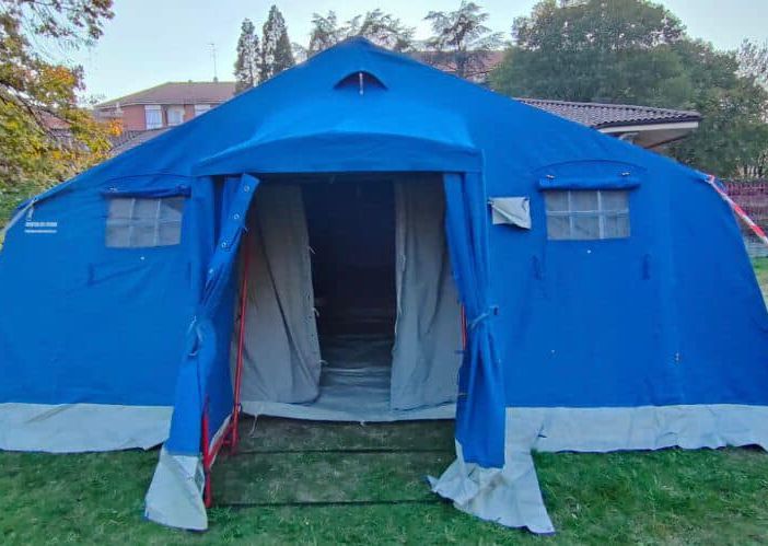 La tenda di corso Alba