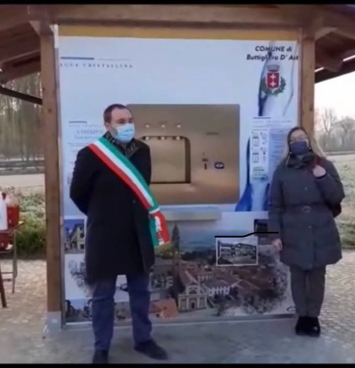 Inaugurata a Buttigliera d'Asti la nuova casetta dell'acqua. Erogazione gratuita ancora per oggi [VIDEO]