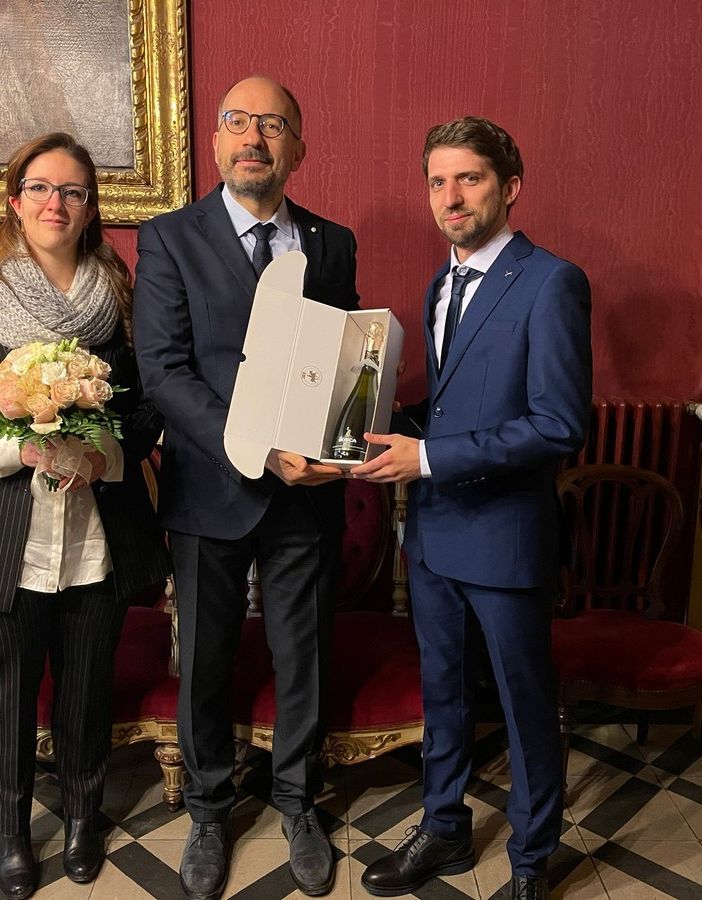 Il sindaco Rasero con Simona e Francesco