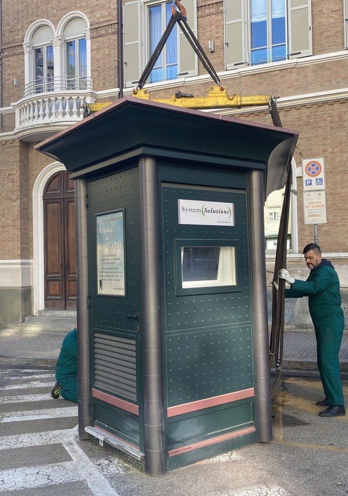Si smantella la centralina di piazza Vittorio Veneto