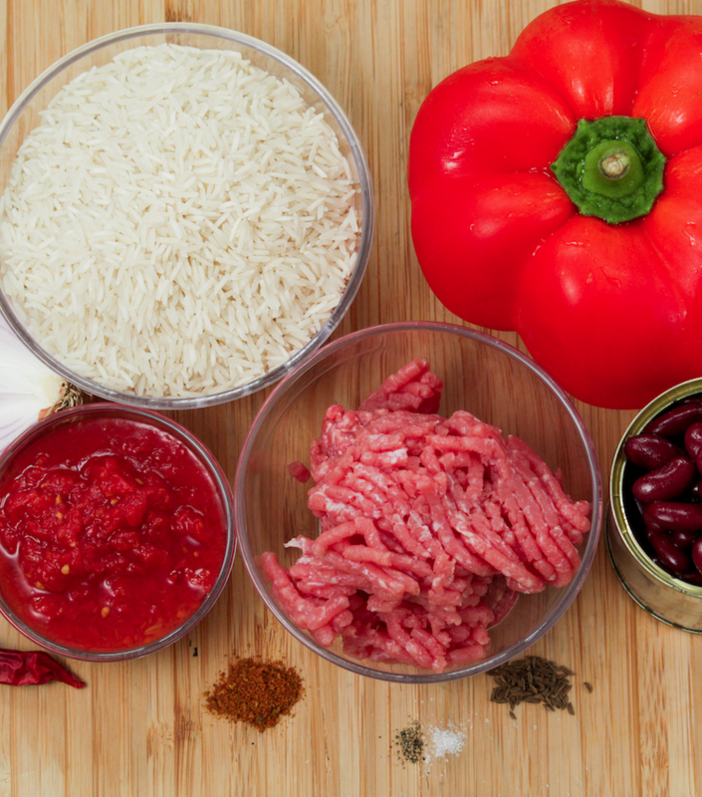 Felici e Veloci, le nuove (video)ricette di Fata Zucchina: chili di carne e peperone