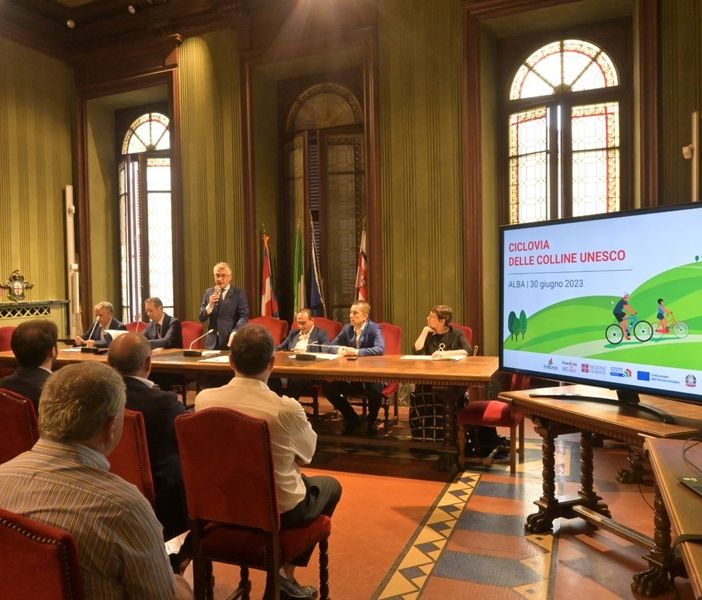 In bici tra Alba e Canelli: dieci milioni di euro per dare il via alla Ciclovia delle Colline Unesco [FOTO E VIDEO]