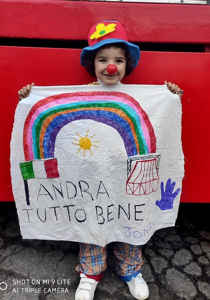 Per il giorno della Befana arrivano i burattini online del Circo delle Stelle