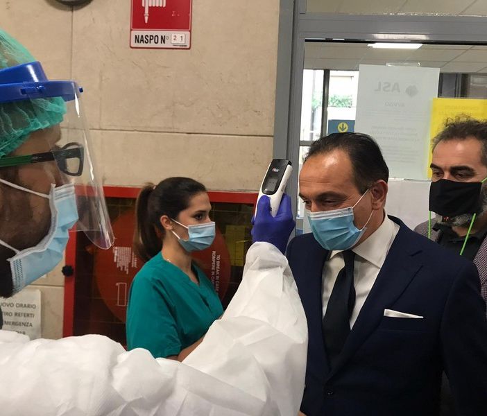 Zona Rossa, notte in bianco e Cirio all'attacco di Conte: &quot;Voglio che mi si spieghi la logica di queste scelte&quot;