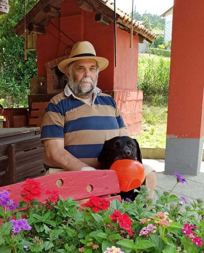 Claudio Aquilini con il suo adorato labrador