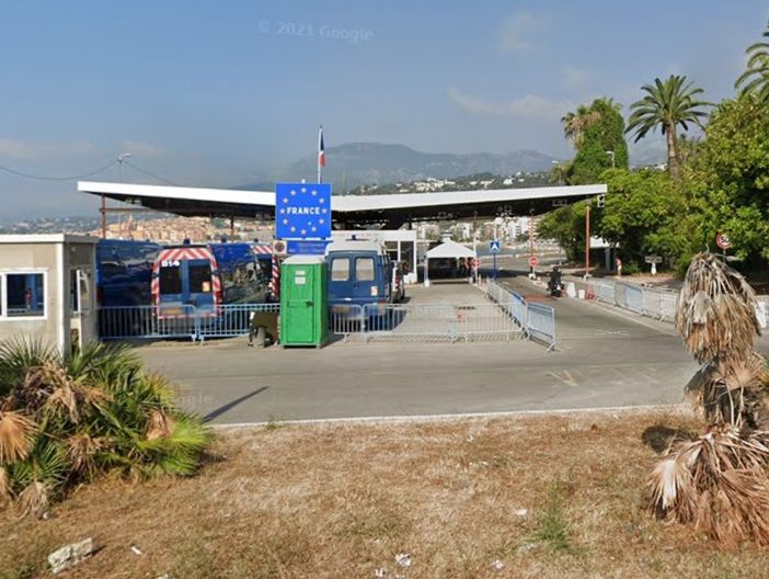 Il posto di confine di Ponte San Ludovico, tra Ventimiglia e Montone