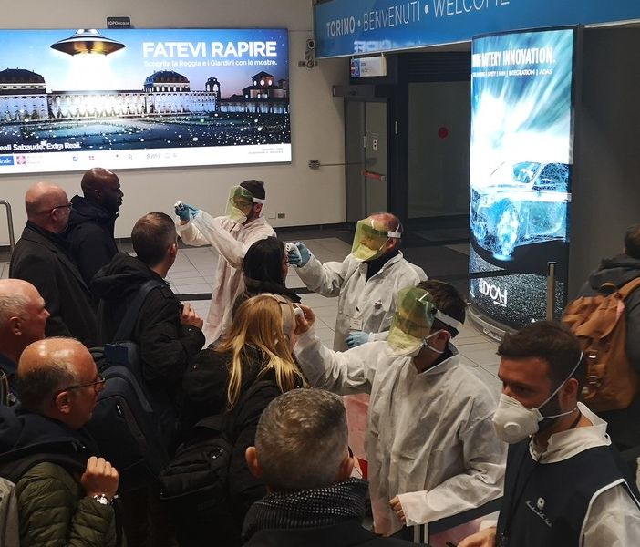 Anche la Croce Rossa di Asti all'aeroporto di Torino Caselle per il controllo sanitario sul coronavirus