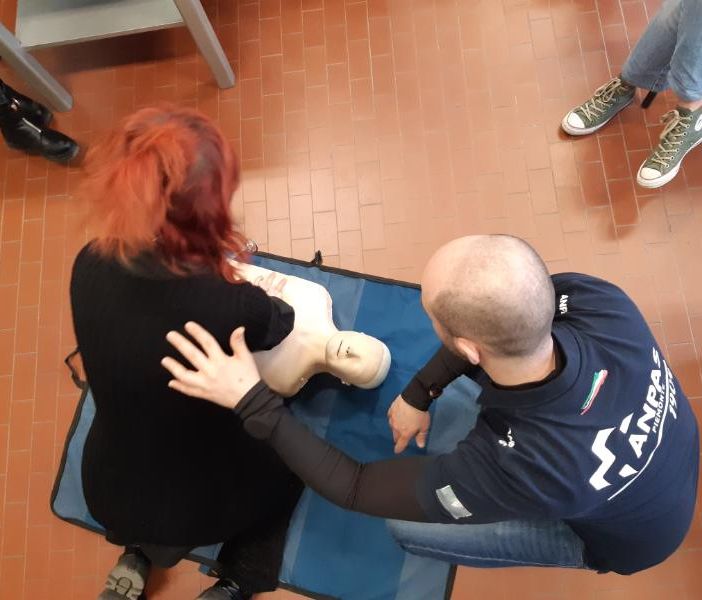 Al Castigliano lezione per l’abilitazione all’uso del defibrillatore semiautomatico esterno (Dae)