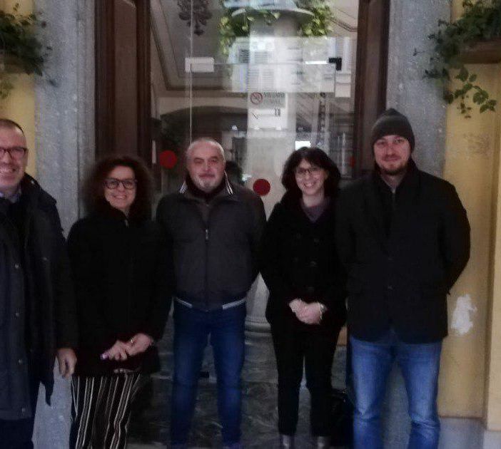 Da sx il sindaco Enrico Alessandro Cavallero, l'ass. Laura Bianco, l'ass. Claudio Austa, la vicesindaco Tanya Arconi e l'ass. Alessandro Borio