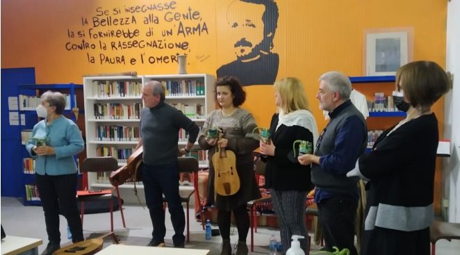 Un concerto - lezione con le musiche della Ghironda per gli studenti del Cpia di Asti