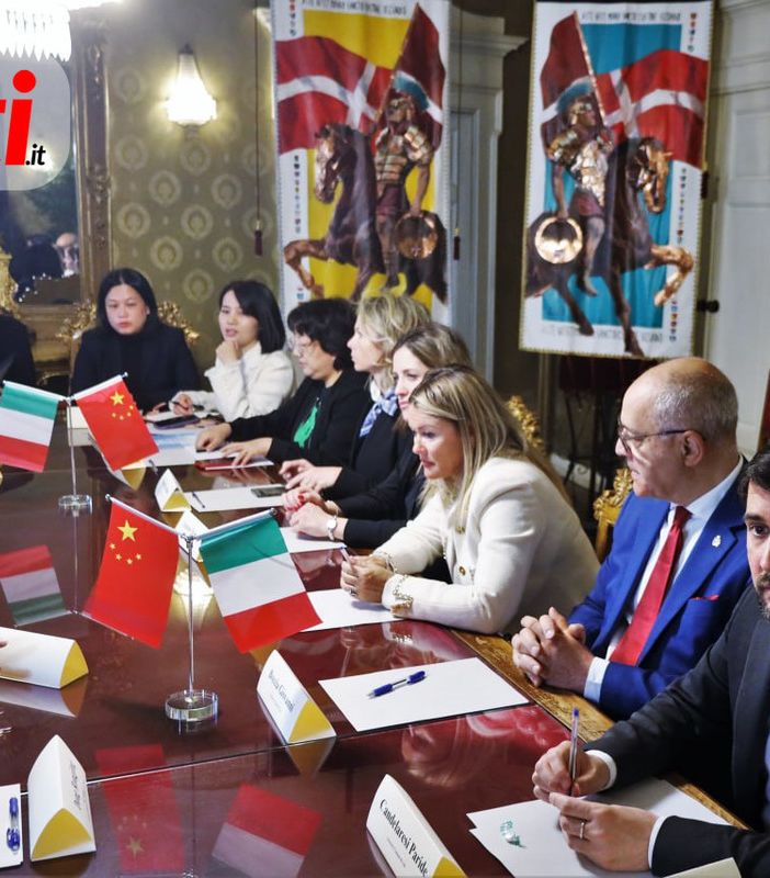 La delegazione di Hainan ricevuta oggi in municipio (galleria fotografica Efrem Zanchettin)