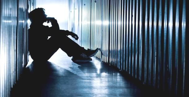 L'adolescenza al centro di una serie di incontri con Astigov