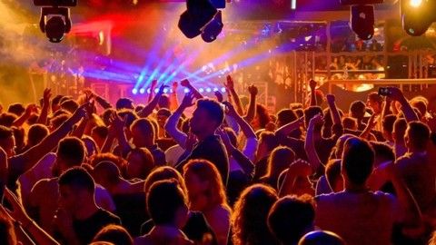 Prima bozza di ordinanza ministeriale: stop a qualsiasi attività in discoteca fino al 7 settembre prossimo