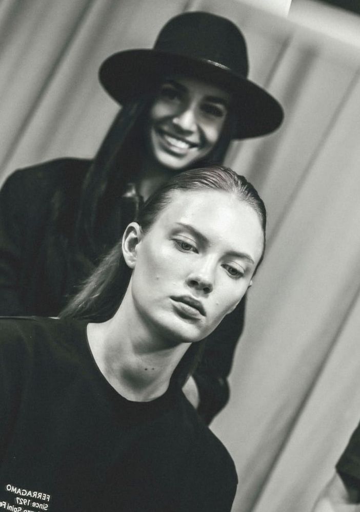 Ivana nel backstage di Ferragamo
