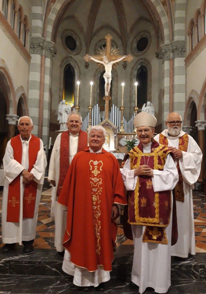 Don Pierino con il vescovo emerito Ravinale
