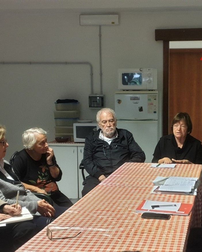 Il tavolo di confronto in dormitorio