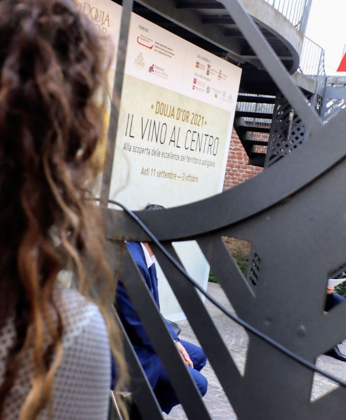 Un cartellone promozionale della Douja d'Or (Ph. Efrem Zanchettin - MerfePhoto)